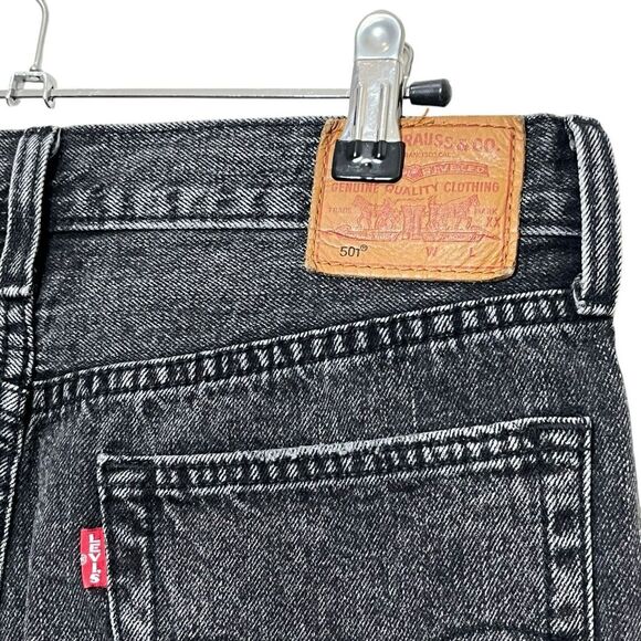 Levi’s 501 Distressed Black Denim Shorts Women’s Size 28 Button Fly Cutoff Rigid - Picture 4 of 10
